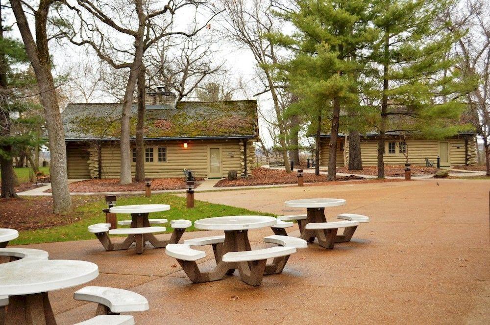 Starved Rock Lodge & Conference Center Utica エクステリア 写真